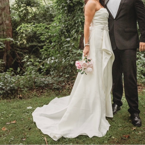 Wedding dress from David’s bridal - Picture 6 of 8